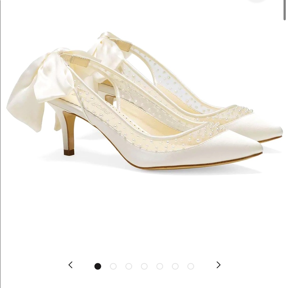 Only worn once on wedding day.